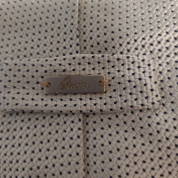 Brioni Micro-Textured Tie - Picture 2 of 3